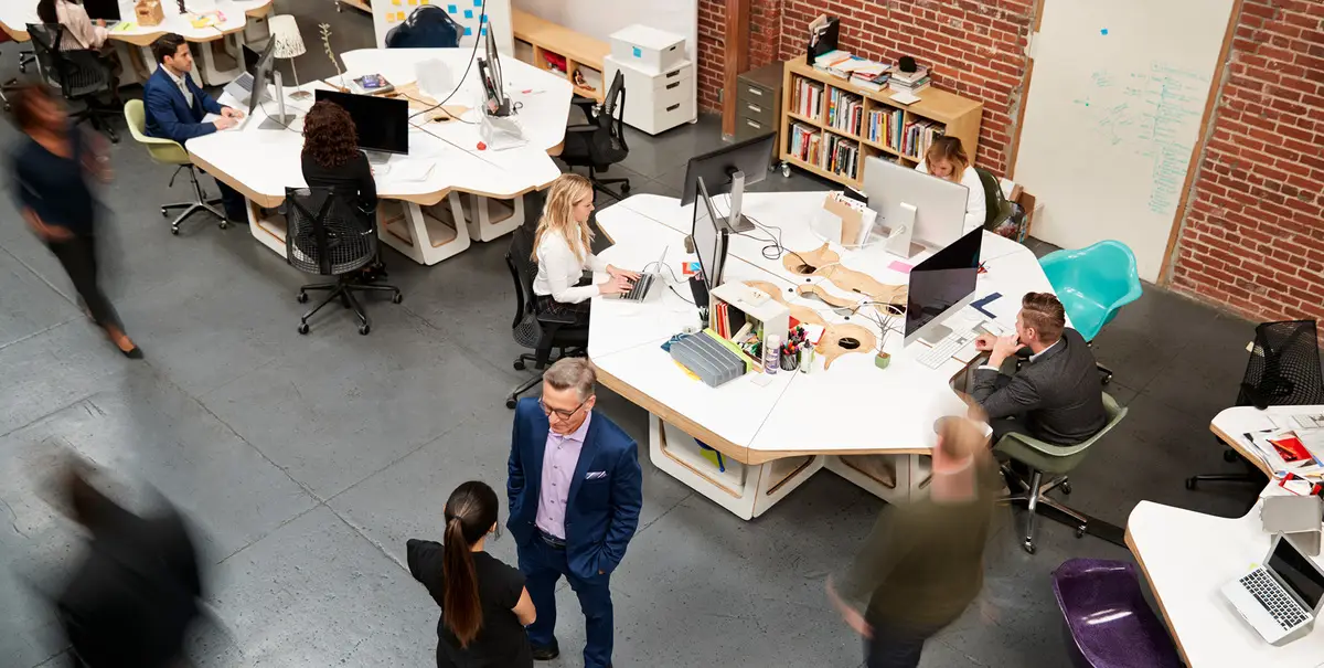 Pros and Cons of Hiring a Video Marketing Agency